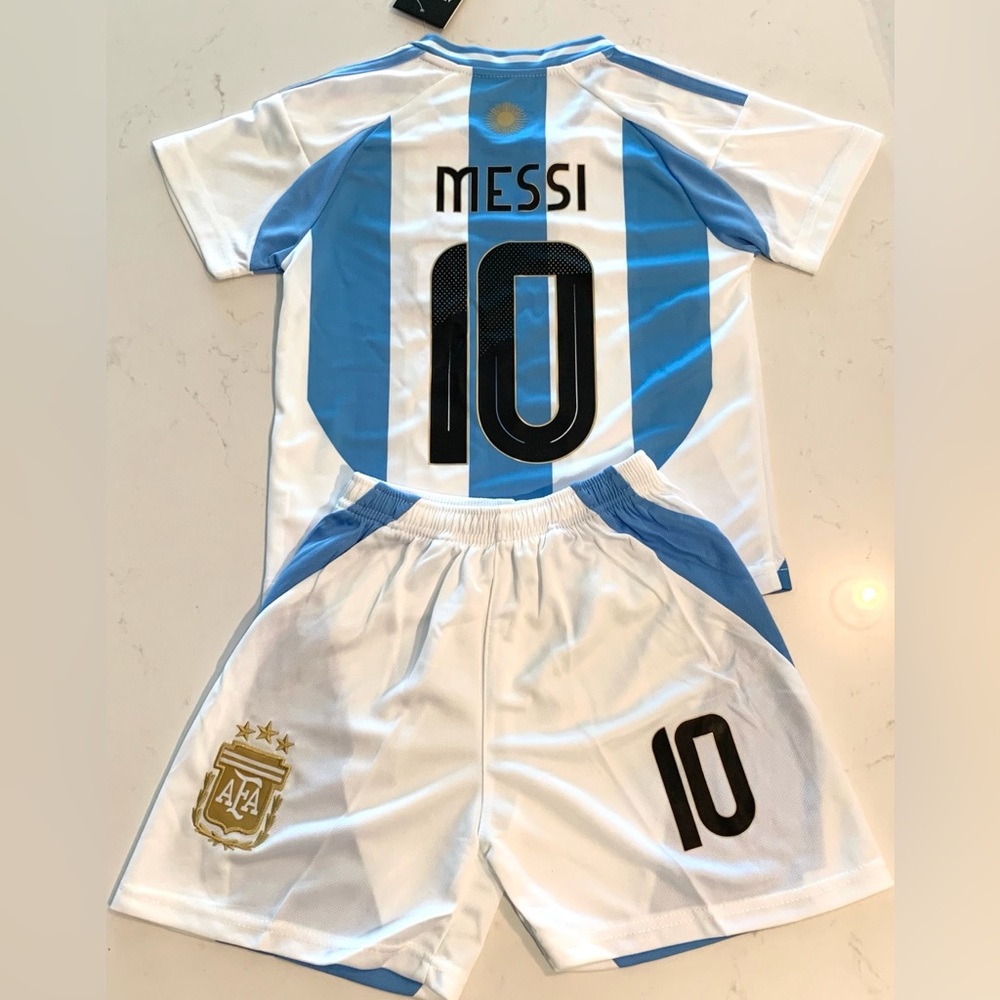MESSI YOUTH MEDIUM 26 KIDS SOCCER JERSEY KIT ARGENTINA MESSI 2 PIECE SET NWT - Picture 8 of 8